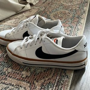 Nike Court Legacy Low